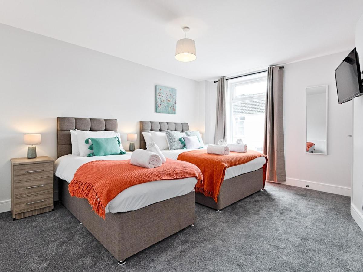 Pass The Keys Luxury Bright Spacious Family - Near Beaches *